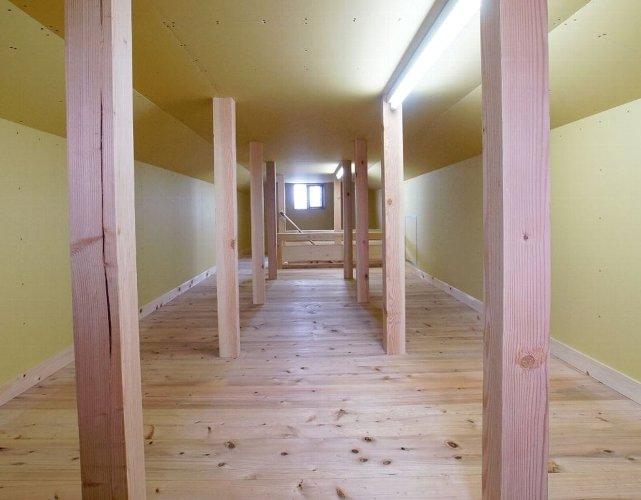 収納たっぷりの小屋裏